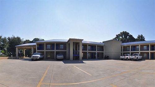 Days Inn By Wyndham Chipley Bagian luar foto